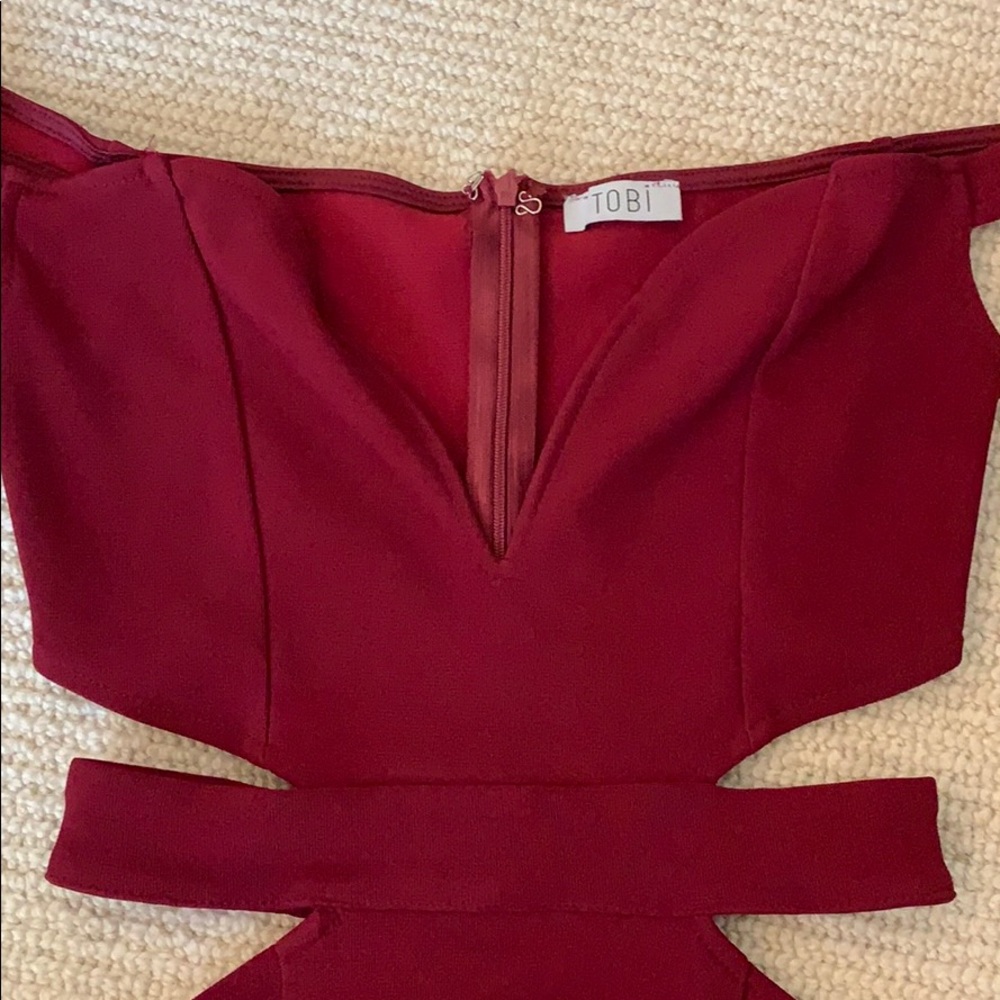 Tobi Burgundy Cut Out Off The Shoulder Dress - Picture 3 of 4